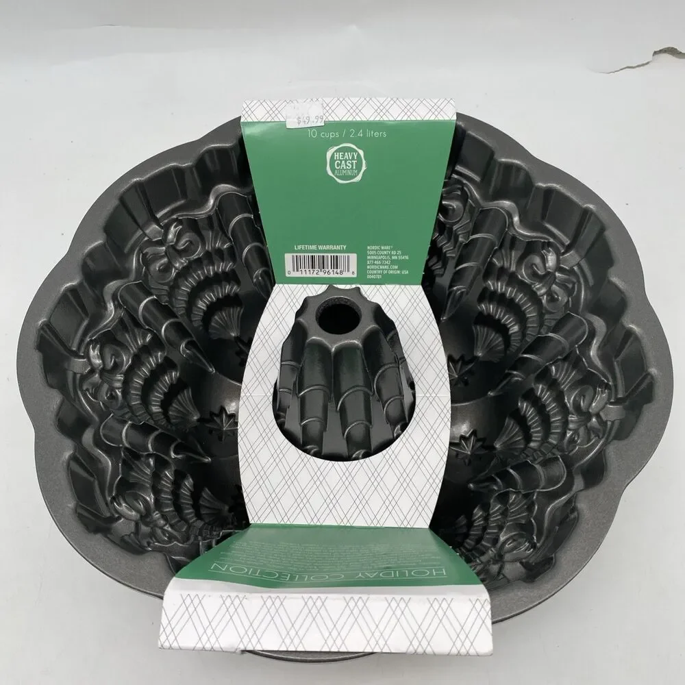 Nordic Ware Very Merry Bundt Pan, Gold, Cast Aluminum, 10Cups/2.4Liters, USA